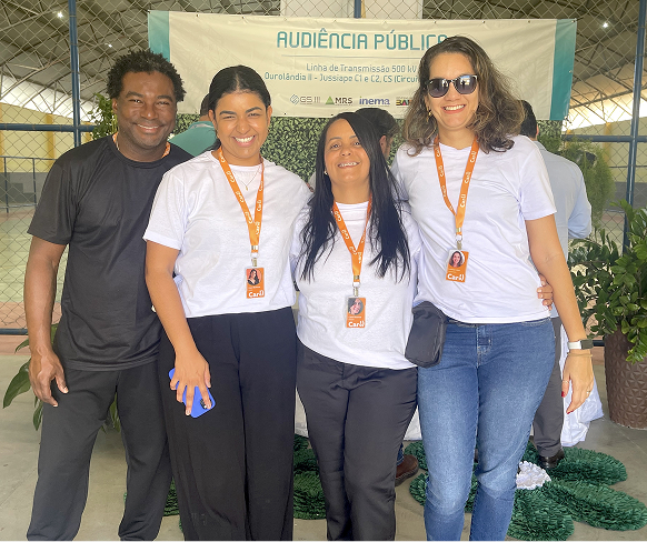 Carol Barbosa e equipe na Audiência Pública da Linha de Transmissão de 500kv Ourolândia - Jussiape